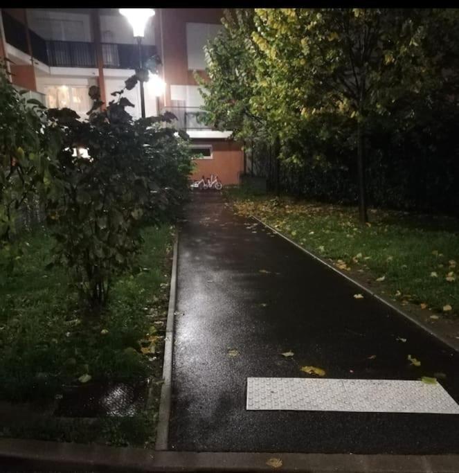 Joli Appartement Avec Jardin Et 2 Parkings Prives アルジャントゥイユ エクステリア 写真