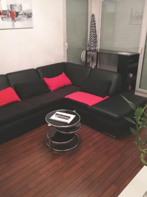 Joli Appartement Avec Jardin Et 2 Parkings Prives アルジャントゥイユ エクステリア 写真