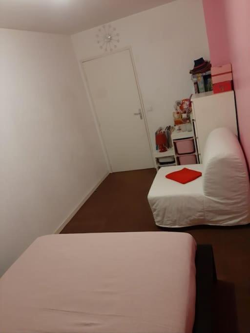 Joli Appartement Avec Jardin Et 2 Parkings Prives アルジャントゥイユ エクステリア 写真